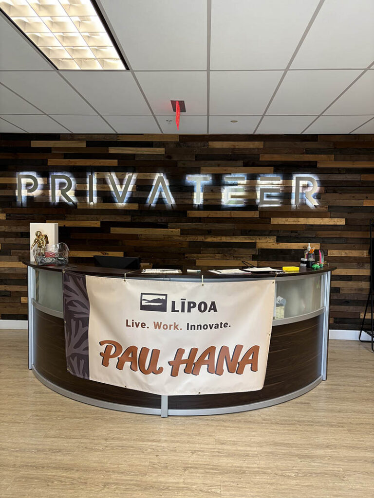 Lipoa Maui Pau Hana